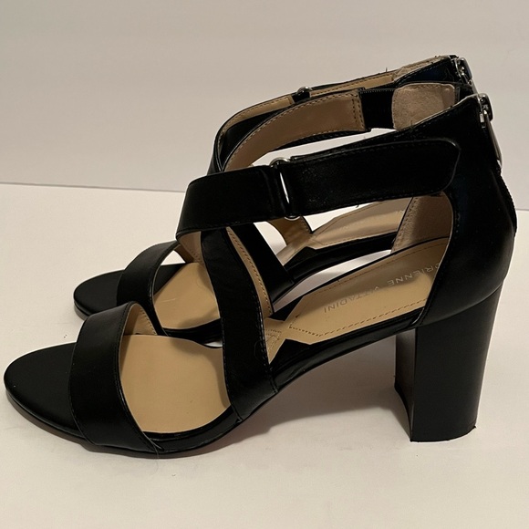 Adrienne Vittadini Black Heels - Picture 4 of 15